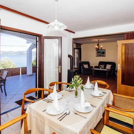 Mira By Interhome Hébergement de vacances Mali Iž